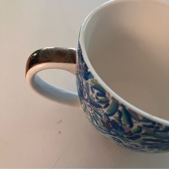 Lilly Pulitzer Gold Handle Blue Lilly Print Ceramic Mug - Picture 2 of 7